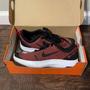 Women’s Nike flex trainer 9 red and black